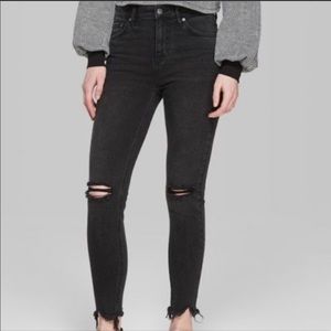 Black Skinny Jeans🖤